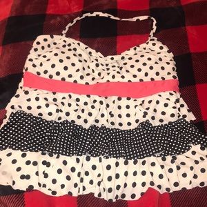 Polka dot for days swim top 👙